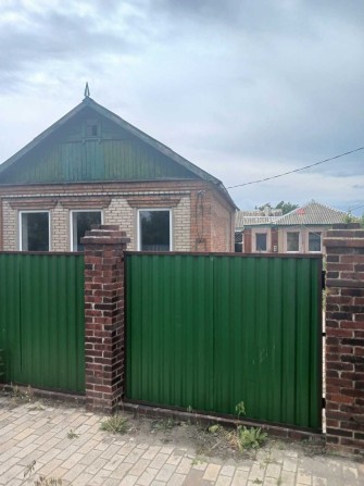Продам дом центр возможно по сертификату - фото 1
