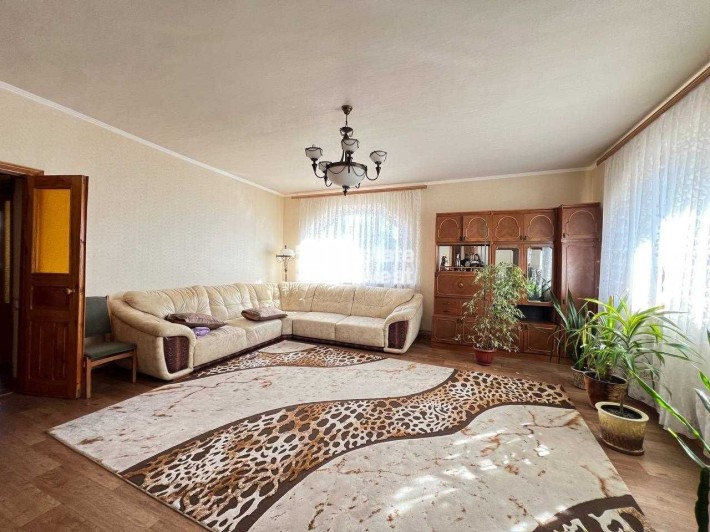 Продам будинок у смт. Солоницівка, пров. Академіка Павлова. - фото 1
