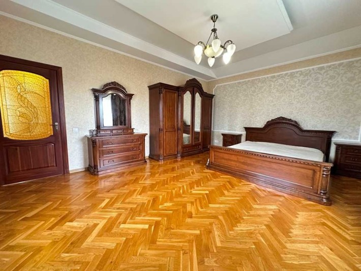Продається будинок у місті - фото 1