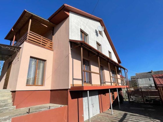 Продається будинок з ділянкою,банею. Зручна локація. Хмельницкий