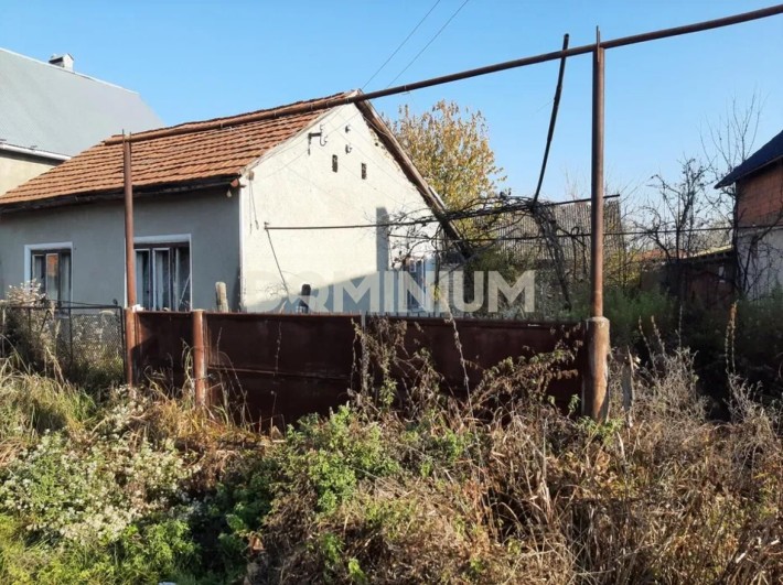 Продається будинок в м. Хуст, вул. Комарова - фото 1