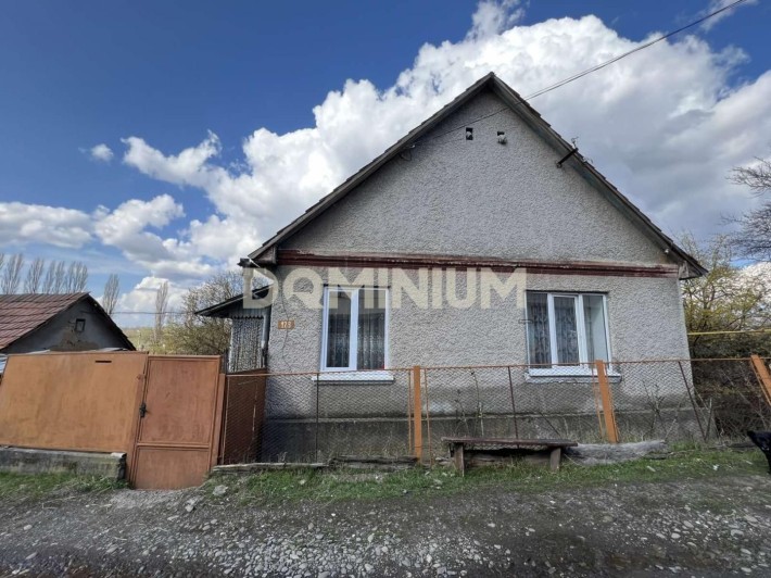 Продається будинок з великою земельною ділянкою в с. Крива - фото 1