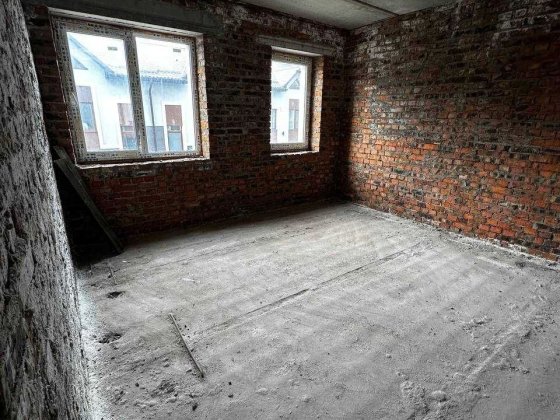 Продаж зданого котеджу з власною ділянкою Хмельницький