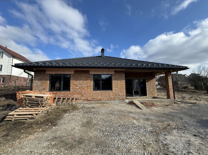 Продам будинок в Лезнево з ділянкою - фото 1