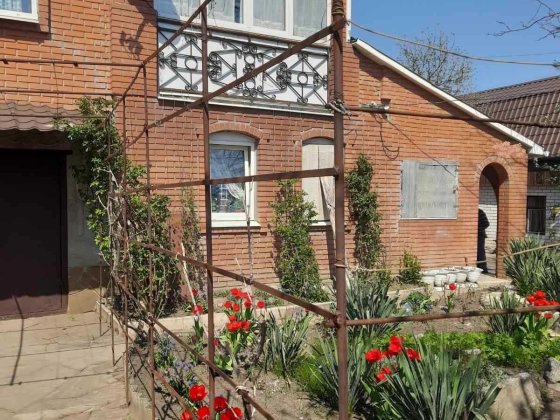 Добротный дом в Чугуеве Чугуев