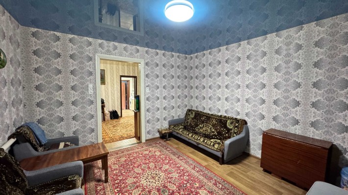 Продам ½ дома в Чугуеве (не далеко от центра города) - фото 1