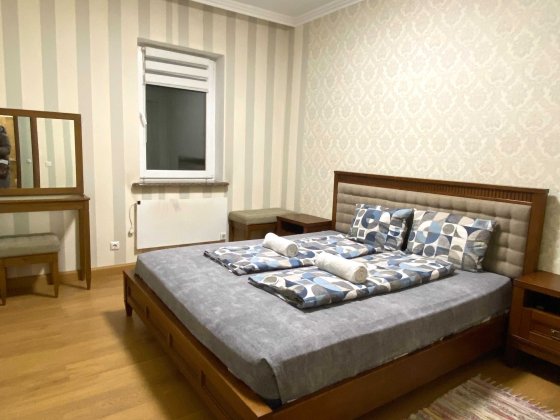 Чудова альтернатива квартирі! 1/2 будинку в центрі міста ! VS ID:32891 Хмельницький