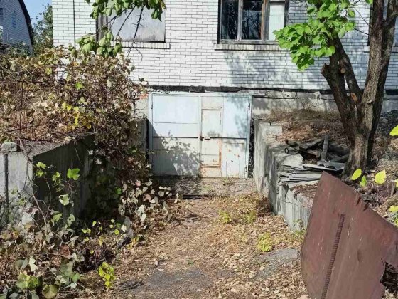 Продам будинок вмальовничому місці!!! Переяслав-Хмельницький