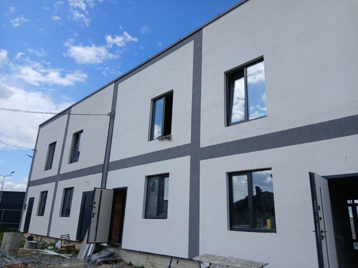Продам 2х поверховий таун в Стрижавці р-н Кемпінг - фото 1