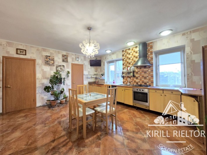 Продам дом в Подгородное Школьная - фото 1