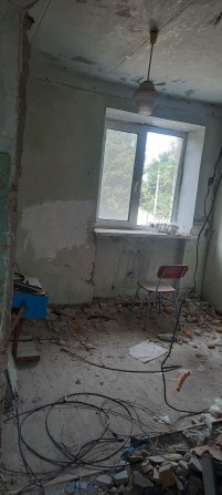 Продам дом, 3-х комнатную квартиру- ,,чешка,, (2-х этажный дом) есть с - фото 1