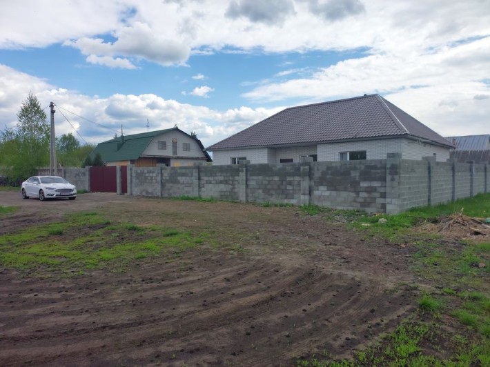 Продам новый большой дом в Синельниково - фото 1