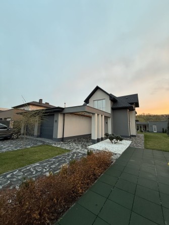 Продам шикарный новый двухэтажный дом с бассейном, Новоалександровка - фото 1