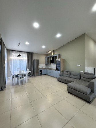 Продам дом в Новоалександровке - фото 1