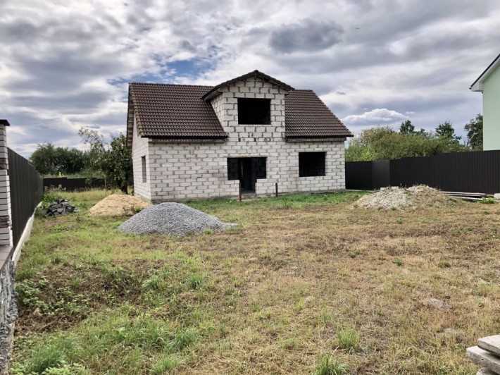 Будинок 160кв.м. + 10сот з комунікаціями - фото 1