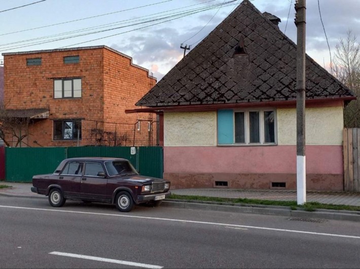 Продам Будинок на центральній вулиці Міста Тячів. - фото 1