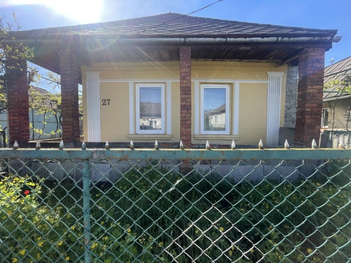 Продаж будинку в Сторожниці - фото 1
