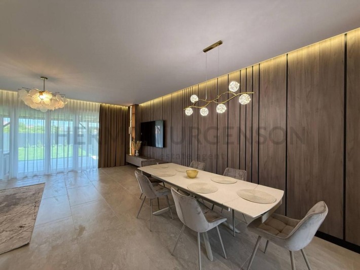 Продаж таунхаусу 135 м.кв / 3 сотки / Сторожниця - фото 1