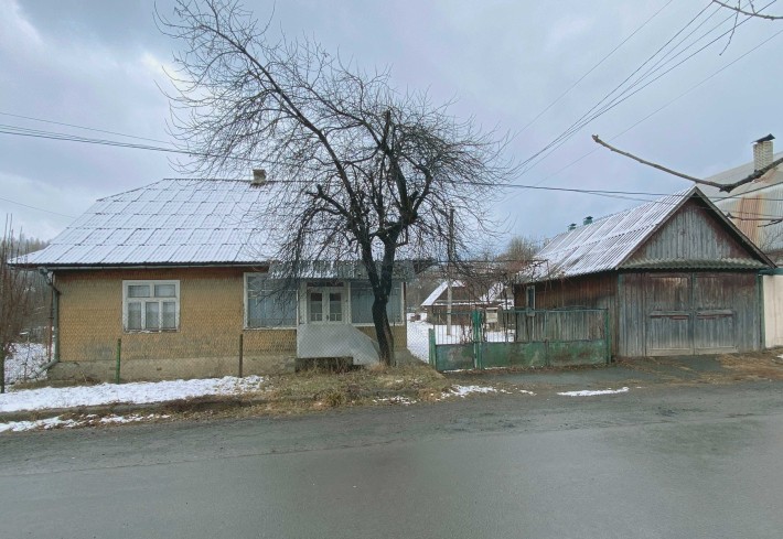 Приватний будинок в смт.Міжгір'я - фото 1