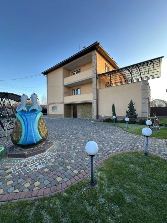 Продам будинок з сучасним ремонтом в м.Тисмениця - фото 1