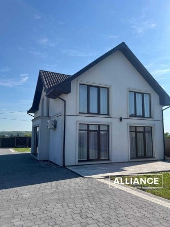 Продам ЕКСКЛЮЗИВНИЙ БУДИНОК з ремонтом у Підлужжі - фото 1