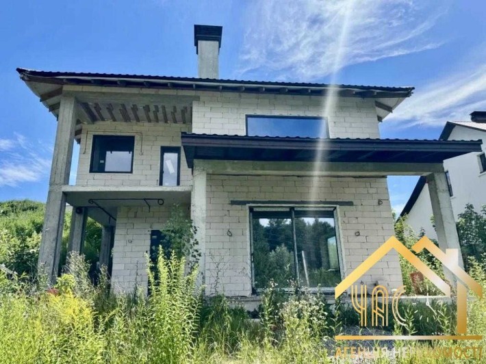 Продаж великого будинку з терасою з чудесною природою, озеро та ліс! - фото 1