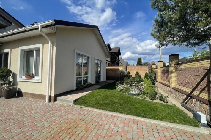 Продам 2 будинка 259кв.м і 100кв.м на 10 сот. Гатне, Київ - фото 1