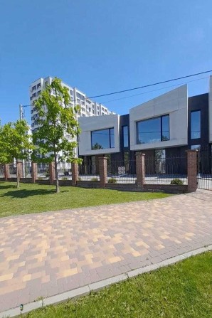 Без комісії. Таунхаус преміум-класу 130 кв.м. центральні комунікації - фото 1
