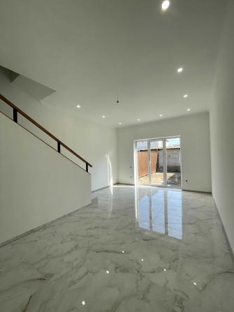 Таунхаус з ремонтом 96м2, Святопетрівське, 75000$ - фото 1