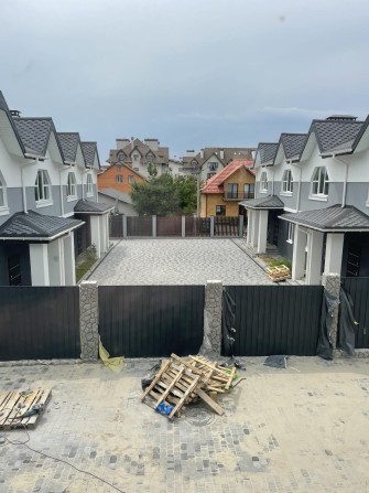 Продам таунхауси в Святопетрівському. До Києва 5 кілометрів. - фото 1