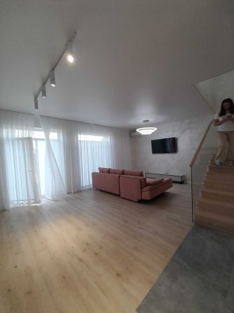 Без комісії, 100м², три кімнати, тераса, балкон, меблі, три сотки - фото 1