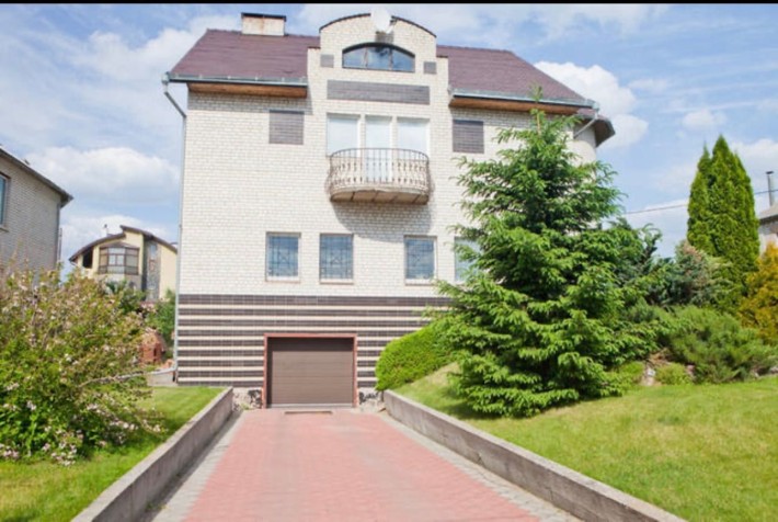Продам затишний будинок в Святопетрівському 421 кв.м. - фото 1