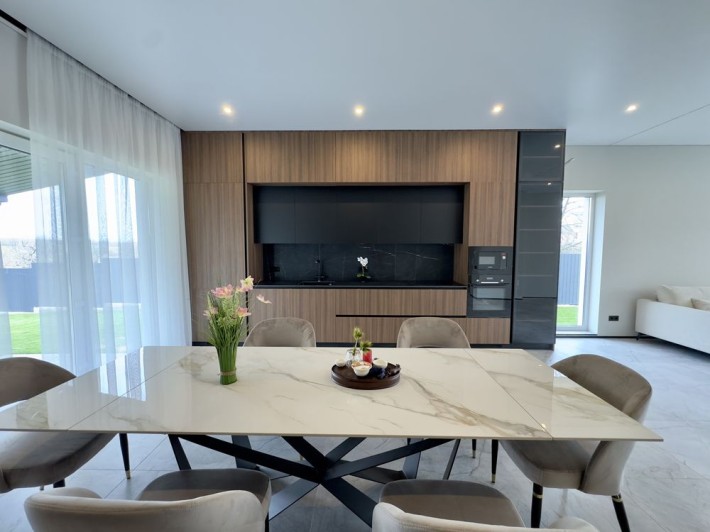 Будинок з душею — 200 м² тепла, світла і комфорту  в с. Ходосівка - фото 1