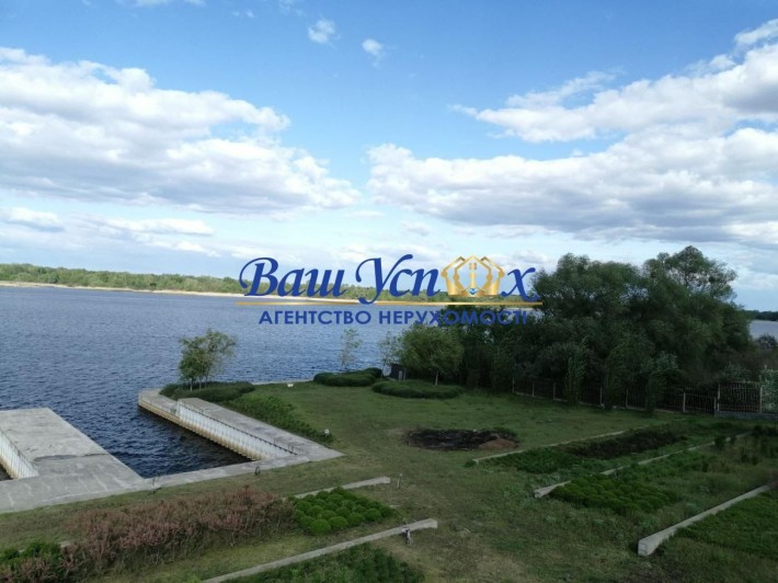 Продажа дома в Конча-Заспе с выходом на форватер Днепра. - фото 1