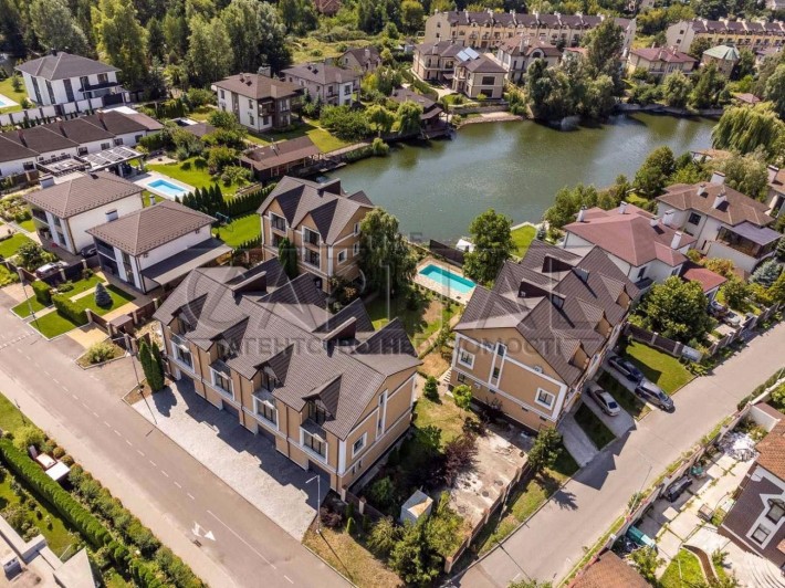 Продаж таунхауса з новим ремонтом, Козин Монтана Вілидж - фото 1
