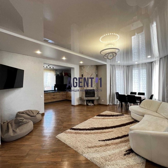 БЕЗ%. Продаж. Будинок з ремонтом 190 м.кв. Чудова локація. 5 с. Гатне. - фото 1