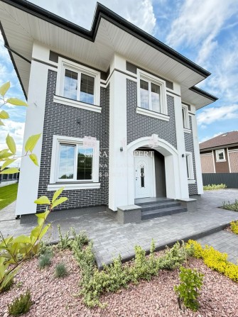 Дивовижний будинок 185 м² з терасою та газоном, 7,5 соток, без комісії - фото 1