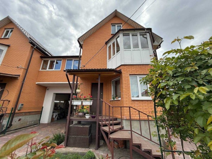 Продаж дуплексу с. Ворзель 225,9м2; 4 сотки; всі комунікації - фото 1
