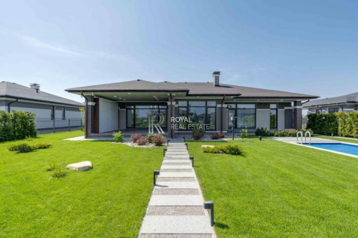 Продажа дома 255м2 Бассейн КГЗолоче 12.4сот 4комнаты Ремонт Срочно! - фото 1