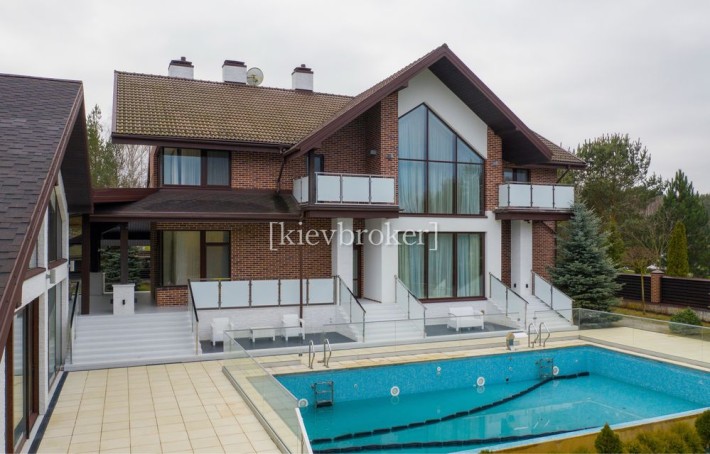Продам будинок закрита вулиця 650м2 з ремонтом Гореничі Стоянка Ліс - фото 1