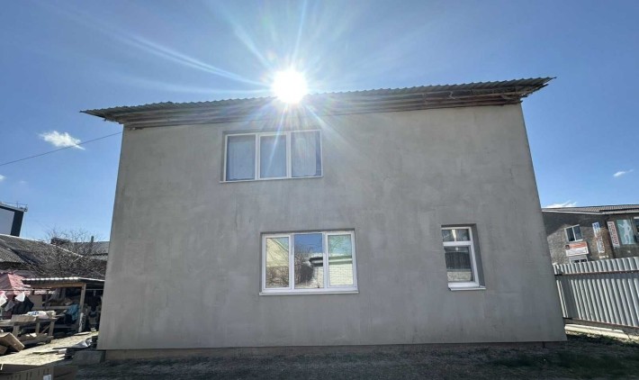 Продаж будинка 140 м2, 4 кімн. з частковим ремонтом. - фото 1