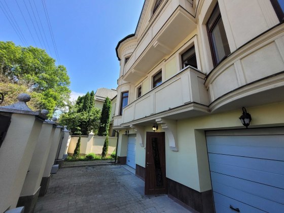 Продаж будинку біля центру та парку Шевченка Ивано-Франковск