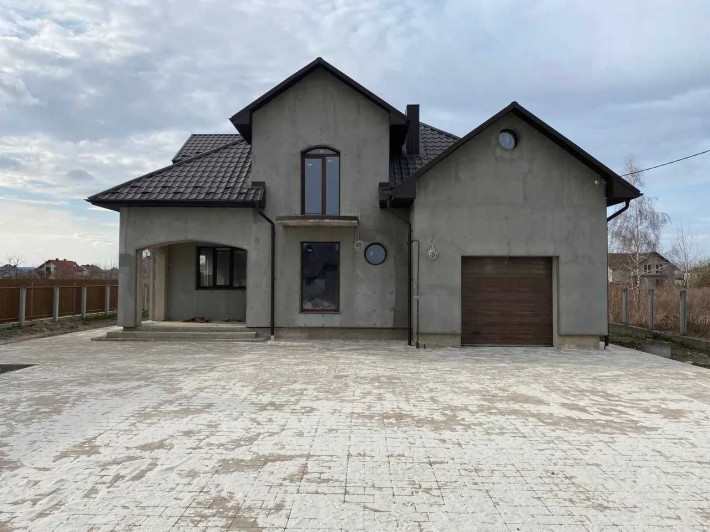 Продаю ЗДАНИЙ особняк на ділянці 12 сотих - фото 1