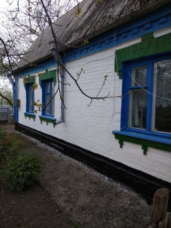 Дім. 92м, чотири кімнати, опалення-газкотел, працює без світла. 65сот. - фото 1