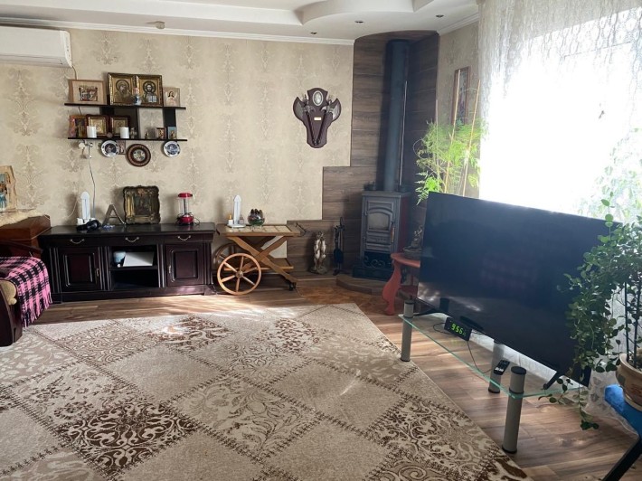 Продам дом в Борисполе со своим водоёмом - фото 1