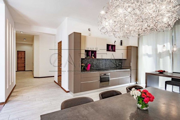 Продажа дома, Стоянка, закрытый КГ - фото 1