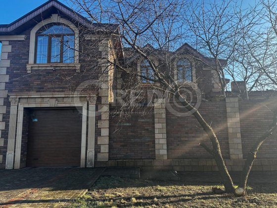 Продається будинок вул.Українська