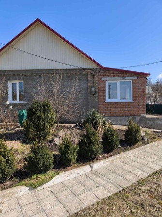 Продам будинок з озером - фото 1