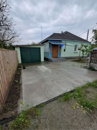 Будинок біля школи в Таращі . Власник - фото 1