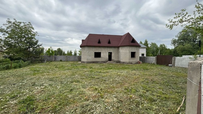 Глеваха, Будинок цегляний, двоповерховий - фото 1
